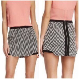 1.state black and white chevron zip up mini skirt